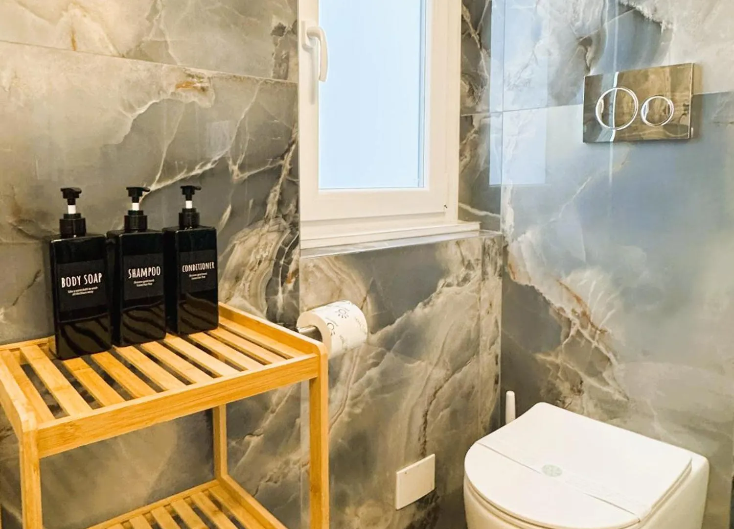 Urban Hub Apartments ميلان 0*,  إيطاليا